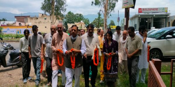 राजीव बिंदल ने कारगिल विजय दिवस पर शहीदों को दी श्रद्धांजलि