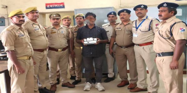 जीआरपी ने शातिर चोर को दबोचा, सात हजार नकद और जवेलरी बरामद