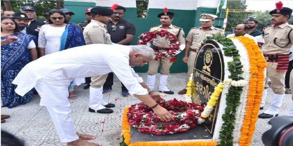 कारगिल विजय दिवस पर वीर जवानों को दी श्रद्धांजलि
