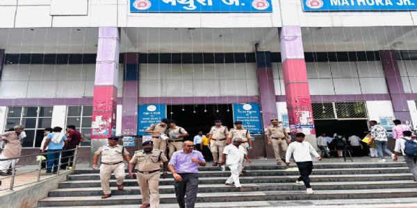 मुड़िया मेला-2026: श्रद्धालुओं की सेवा में मुस्तैद रेलवे प्रशासन, स्काउट्स, वाणिज्य और आरपीएफ का उत्कृष्ट समन्वय