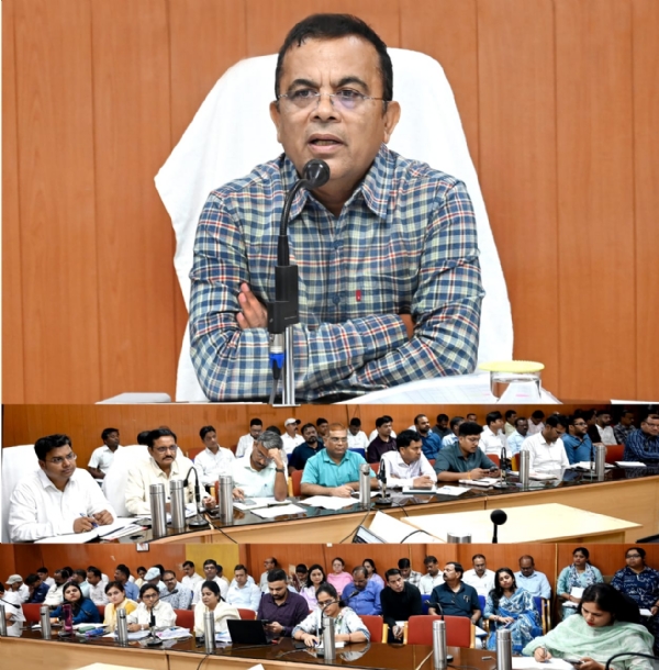 जांजगीर-चांपा कलेक्टर जन्मेजय महोबे ने ली समय-सीमा बैठक, शिकायतों के त्वरित निराकरण के दिए निर्देश