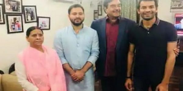 तेज प्रताप यादव के समर्थन में आये सांसद शत्रुघ्न सिन्हा, समझौते