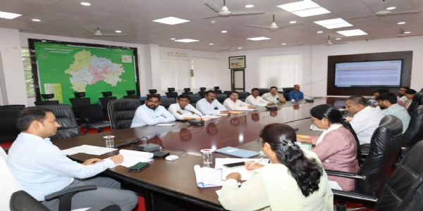 लंबित मामलों का अधिकारी जल्द कराएं निष्पादन : उपायुक्त