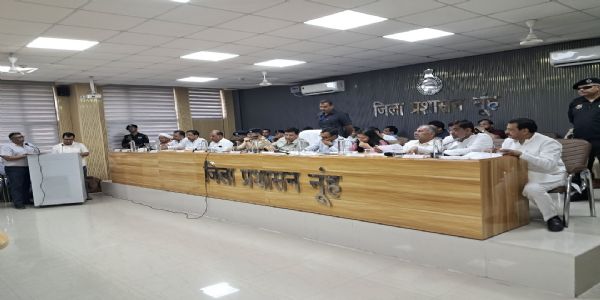 नूंह में जनसमस्याओं पर सख्त दिखे मंत्री विपुल गोयल, 14 में से 11 शिकायतों काे निपटाया