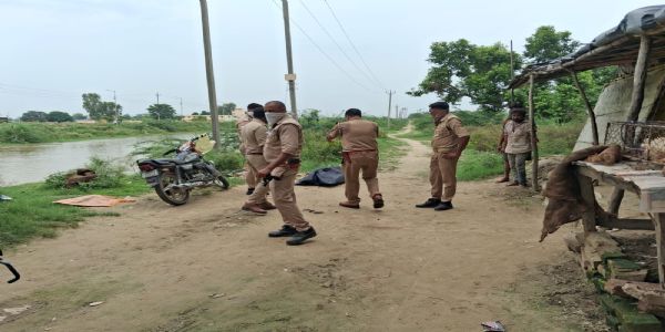 औरैया : निचली रामगंगा नहर में मिला अज्ञात व्यक्ति का शव, पहचान में जुटी पुलिस