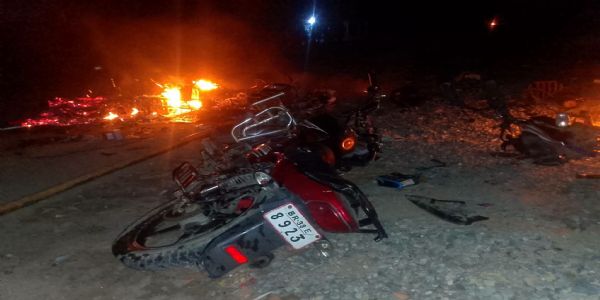 बोलबम यात्रा निकालने को लेकर दूसरे समुदाय के आपत्ति पर विवाद,पुलिस की गोली से एक युवक की मौत 9 घायल,लगा कर्फ्यू