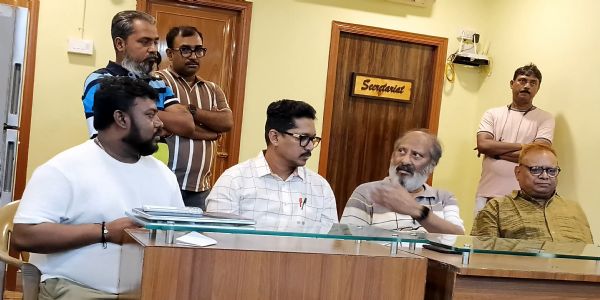 देशप्रिय पार्क दुर्गोत्सव समिति ने कोलकाता नगर निगम पर लगाया परेशान करने का आरोप
