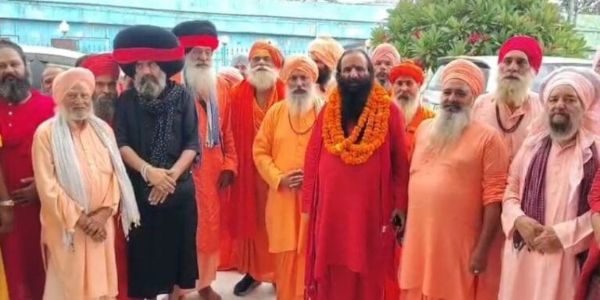 कुंभ से पहले नया उदासीन अखाड़े में संग्राम, ‘असली-नकली देवताओं’ के विवाद ने पकड़ा तूल