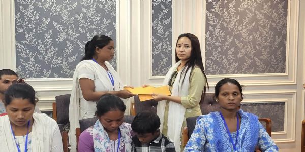 सिक्किम सरकार ने सुरंग दुर्घटना में जान गंवाने वालों के परिवारों को जलपाईगढ़ी में अनुग्रह राशि सौंपी
