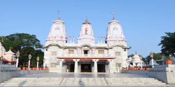 गुरु पूर्णिमा पर मुख्यमंत्री योगी शिष्य-गुरु दोनों भूमिका में रहेंगे, लेंगे गुरु का आशीर्वाद और शिष्यों को देंगे आशीर्वाद
