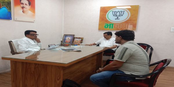 मंत्री नागर सिंह चौहान ने भाजपा प्रदेश कार्यालय में सुनी कार्यकर्ताओं की जनसमस्याएं, त्वरित निराकरण के दिए निर्देश