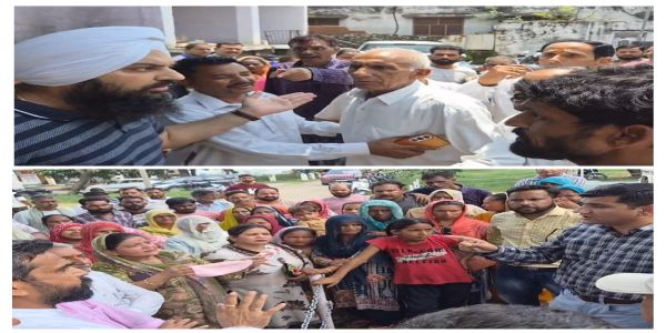 ग्राम सभा में हंगामा-आवास योजना सूची पर उठे सवाल