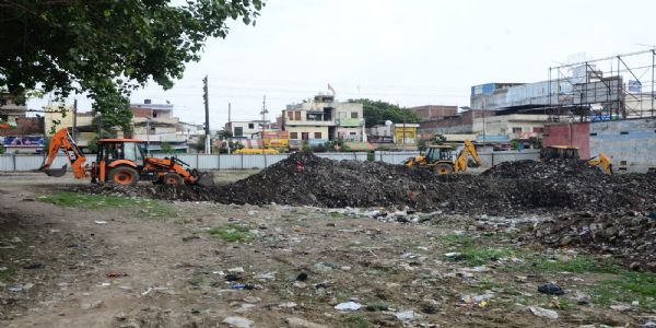 वाराणसी नगर निगम का बड़ा अभियान : 100 करोड़ की सरकारी संपत्ति कराई कब्जा मुक्त