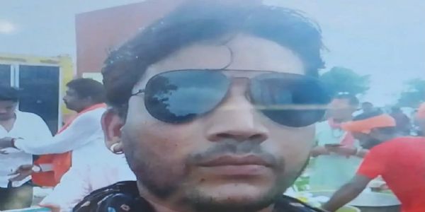 औरैया में कूड़ा वाहन चालक की सड़क हादसे में मौत, समय से एंबुलेंस न मिलने का आरोप