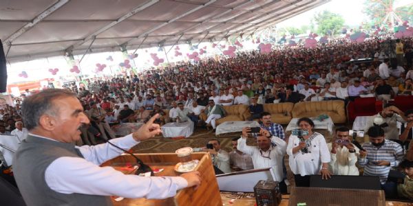 राजेन्द्र प्रसाद मेडिकल काॅलेज टांडा में बढ़ेंगी पीजी की 100 सीटें : मुख्यमंत्री