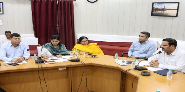 भोपाल में होने वाले ब्रिक्स देशों के संस्कृति सम्मेलन की तैयारियों की समीक्षा करते हुए संभागायुक्त