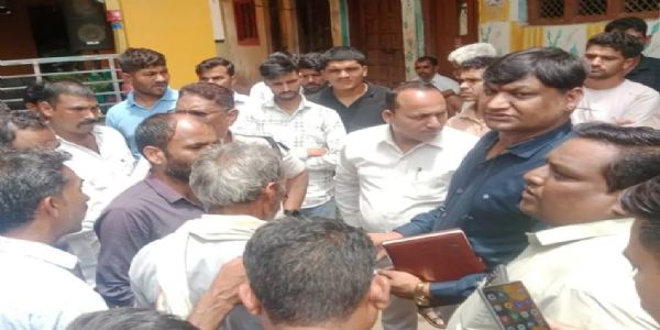 राजगढ़: अघोषित बिजली कटौती पर ग्रामीणों में नाराजगी, प्रशासन के आश्वासन के बाद फिलहाल टला आंदोलन