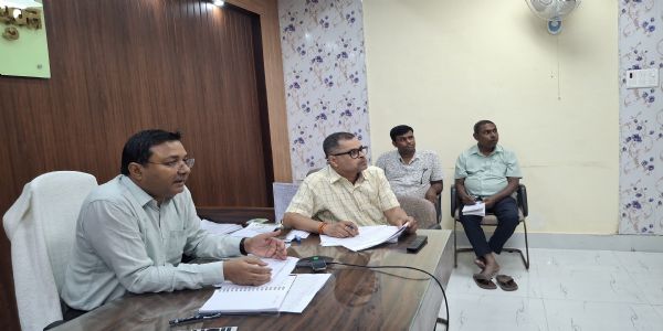 स्वच्छ भारत मिशन और पीएम आवास योजना की समीक्षा, डीडीसी ने दिए सख्त निर्देश