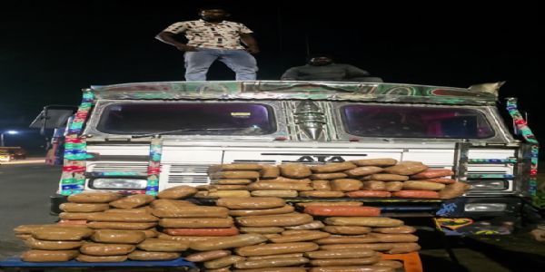 पुरुलिया में 322 किलोग्राम गांजा बरामद, सात गिरफ्तार