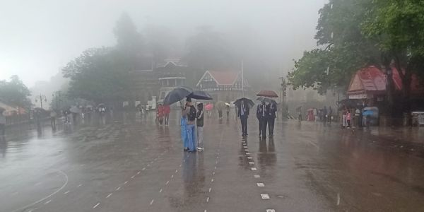 हिमाचल प्रदेश में हो रही है तेज बारिश, सात जिलों में प्राकृतिक आपदा की चेतावनी, पांवटा साहिब में सभी शिक्षण संस्थान बंद