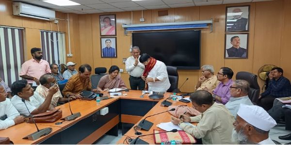 जूट उद्योग को गति देने पर सरकार का जोर, श्रम मंत्री अर्जुन सिंह ने केंद्रीय ट्रेड यूनियनों के साथ की बैठक