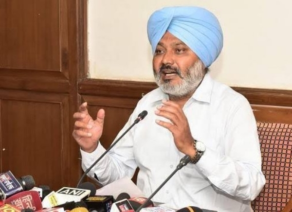 पंजाब के वित्त मंत्री हरपाल सिंह चीमा पंजाब के वित्त मंत्री हरपाल सिंह चीमा