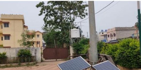 तीन माह से खराब पड़ी हाइमास्ट लाइट, रनिया प्रखंड परिसर में पसरा है अंधेरा