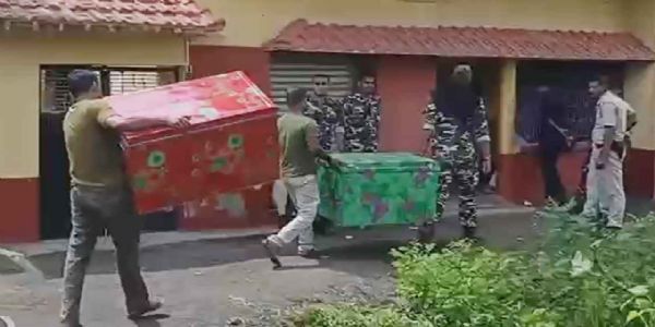 बीरभूम में पत्थर कारोबारी के रिश्तेदार के घर छापा, करोड़ों रुपये नकद और कई किलो सोना बरामद