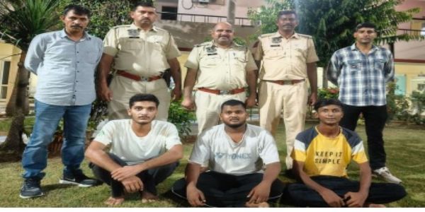 अंडा लेने के दौरान हाथ लगने पर युवक की पीट-पीटकर हत्या करने वाले आरोपित गिरफ्तार