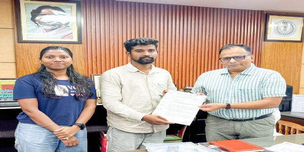 डीएसपीएमयू आदिवासी छात्र संघ ने प्रधान सचिव को सौंपा ज्ञापन, छात्रसंघ चुनाव सहित कई मांगें उठाईं