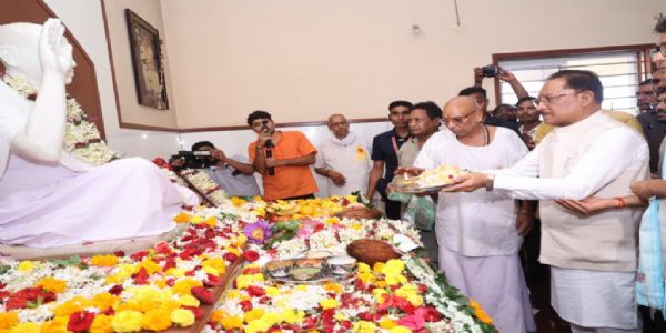 गुरु पूर्णिमा पर अघोर गुरु पीठ बनोरा पहुंचे मुख्यमंत्री साय, अघोरेश्वर भगवान राम के किए दर्शन