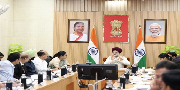 व्यापार, निवेश, सेवाओं को आसान बनाने और अनावश्यक नियमों को हटाने का निर्देश