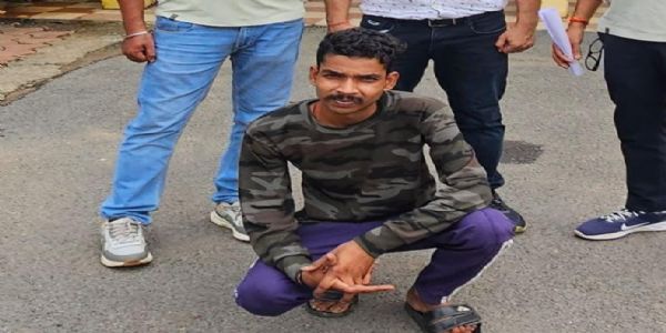 आरक्षक ने साथी पुलिसकर्मी का मोबाइल चुराकर उड़ाए 4.87 लाख, ऑनलाइन गेम की लत ने पहुंचाया जेल
