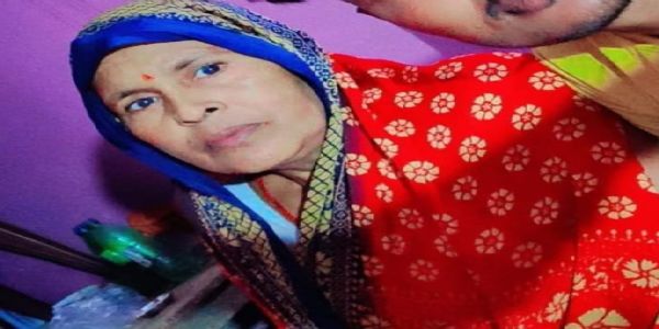 फर्रुखाबाद में बेटे ने पत्थर से कुचल कर मां काे मार डाला, भाई-बहन घायल