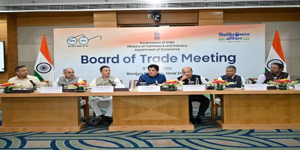 नई दिल्ली में ‘व्यापार बोर्ड’ की बैठक को संबोधित करते वाणिज्य मंत्री पीयूष गोयल नई दिल्ली में ‘व्यापार बोर्ड’ की बैठक को संबोधित करते वाणिज्य मंत्री पीयूष गोयल