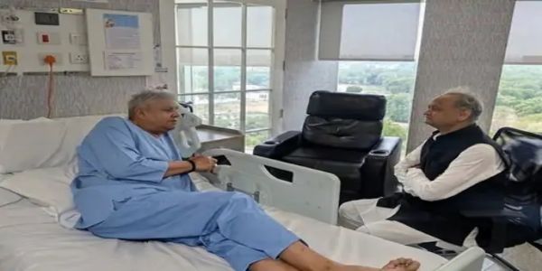 पूर्व उपराष्ट्रपति जगदीप धनखड़