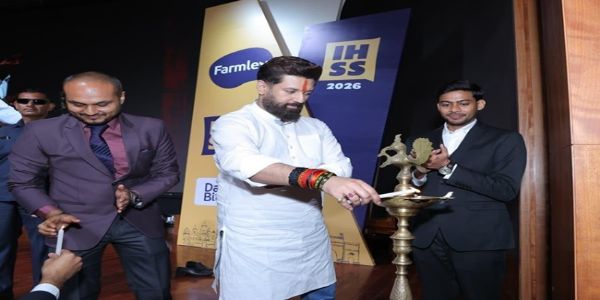भारत मंडपम में आयोजित कार्यक्रम को संबोधित करते हुए चिराग पासवान भारत मंडपम में आयोजित कार्यक्रम को संबोधित करते हुए चिराग पासवान