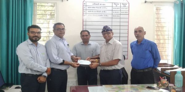 इंदौरः उद्योगपति मतलानी ने पूर्व सैनिकों की सहायता के लिए दी ढाई लाख रुपये से अधिक की मदद