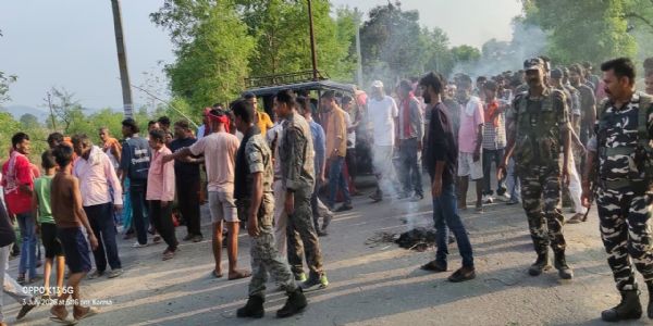 (अपडेट) आराेपित के पुलिस हिरासत से फरार होने की अफवाह पर सड़क जाम