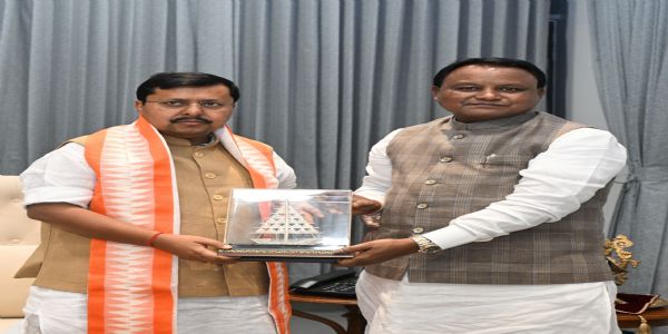 दिल्ली में भाजपा के राष्ट्रीय अध्यक्ष नितिन नवीन से मिले मुख्यमंत्री मोहन चरण माझी