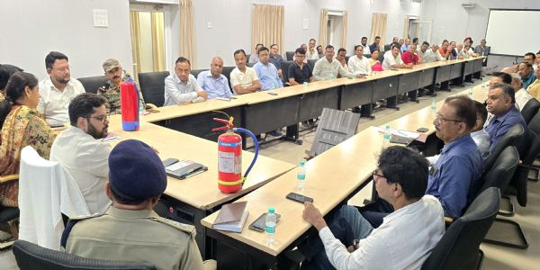 मरीजों की सुरक्षा से समझौता नहीं, होगी कठोर कार्रवाई : जिलाधिकारी