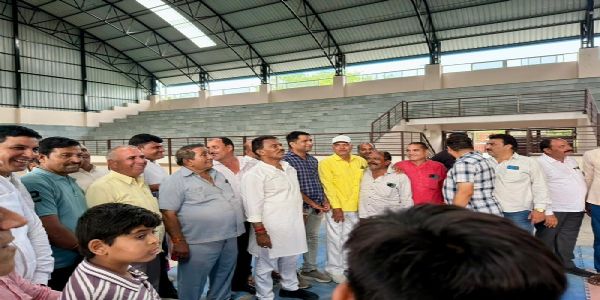 इंदौरः मंत्री सिलावट ने 4 करोड़ रुपये की लागत से बन रहे कबड्डी स्टेडियम के निर्माण कार्य का किया निरीक्षण