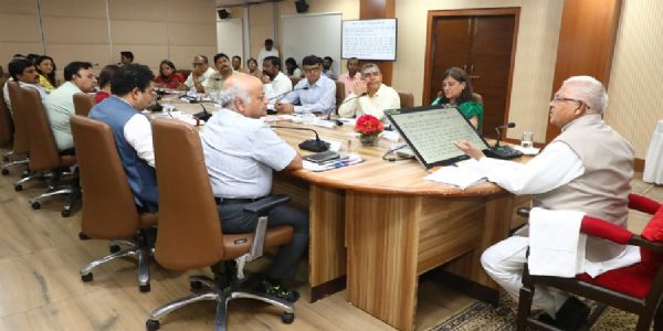 वन अधिकार अधिनियम का क्रियान्वयन समन्वय से करें : राज्यपाल पटेल