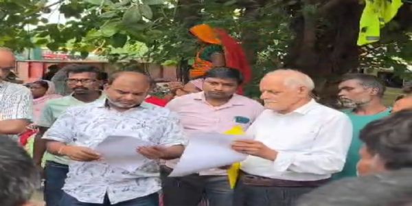 राज्यव्यापी अनिश्चितकालीन हड़ताल पर गए छपरा नगर निगम के कर्मी