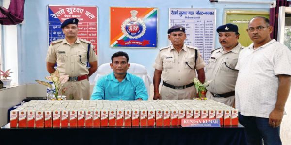 बक्सर रेलवे स्टेशन पर आरपीएफ की बड़ी कार्रवाई, 66.24 लीटर अंग्रेजी शराब बरामद