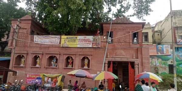 श्रावण मास में आस्था का प्रमुख केंद्र है प्रयागराज स्थित प्राचीन ब्रह्मेश्वर महादेव मंदिर