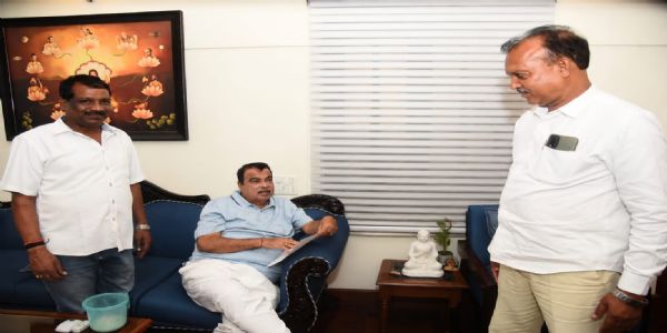 खूंटी बाइपास और फोरलेन निर्माण में तेजी लाने की मांग, भाजपा जिलाध्यक्ष ने केंद्रीय मंत्री से की मुलाकात