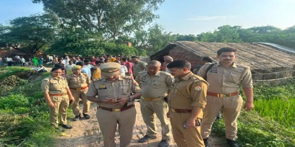 खेत में मिला 22 वर्षीय युवती का शव, पुलिस कर रही पोस्टमार्टम रिपोर्ट का इंतजार