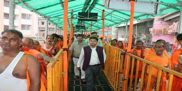 श्रावणी मेला के पहले दिन बासुकीनाथ में 50 हजार से अधिक श्रद्धालुओं ने किया जलार्पण