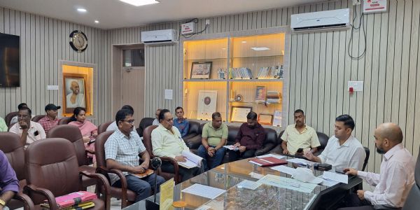 जिला गंगा समिति एवं एकल उपयोग प्लास्टिक उन्मूलन को लेकर समीक्षा बैठक आयोजित